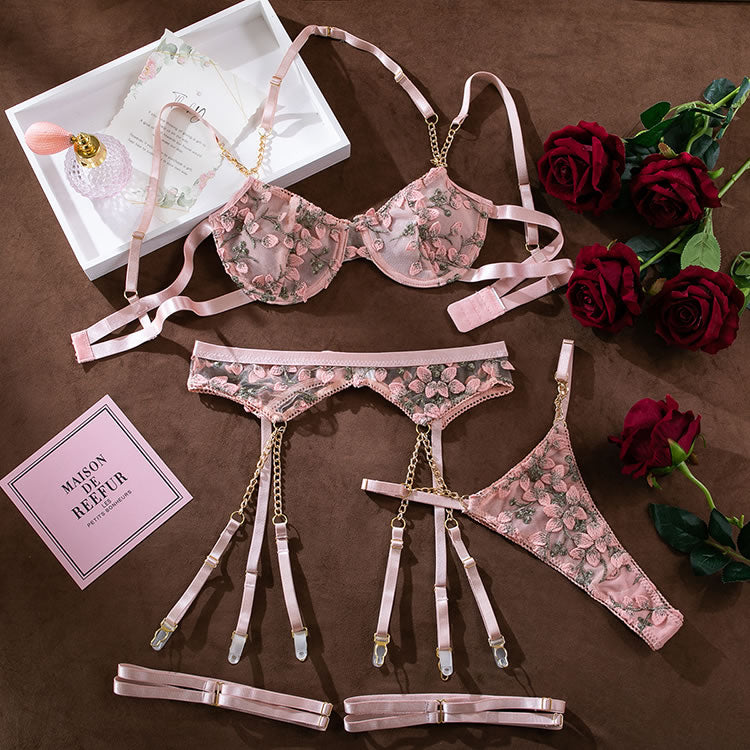She's All Vine Bra Set
