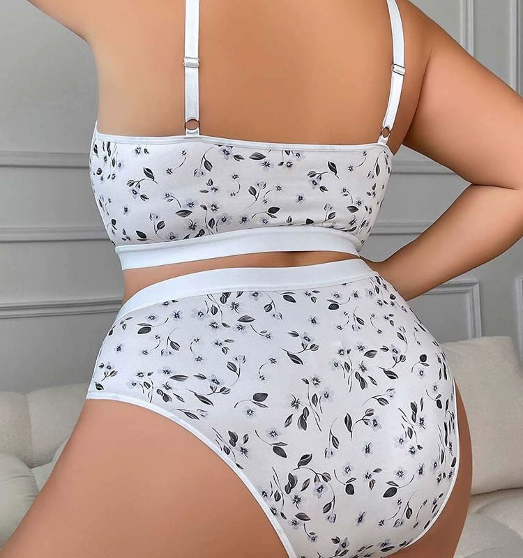 Plus Size Floral Lace Bra and Panty Set - Late Night Lingerie