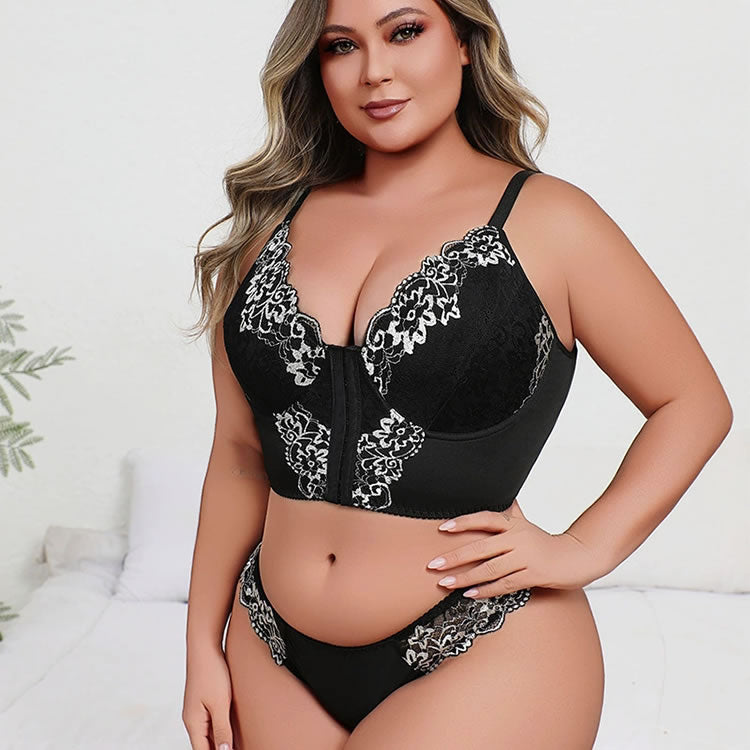 Black Lace Plus Size Bra and Panty Set