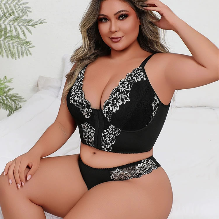 Black Lace Plus Size Bra and Panty Set